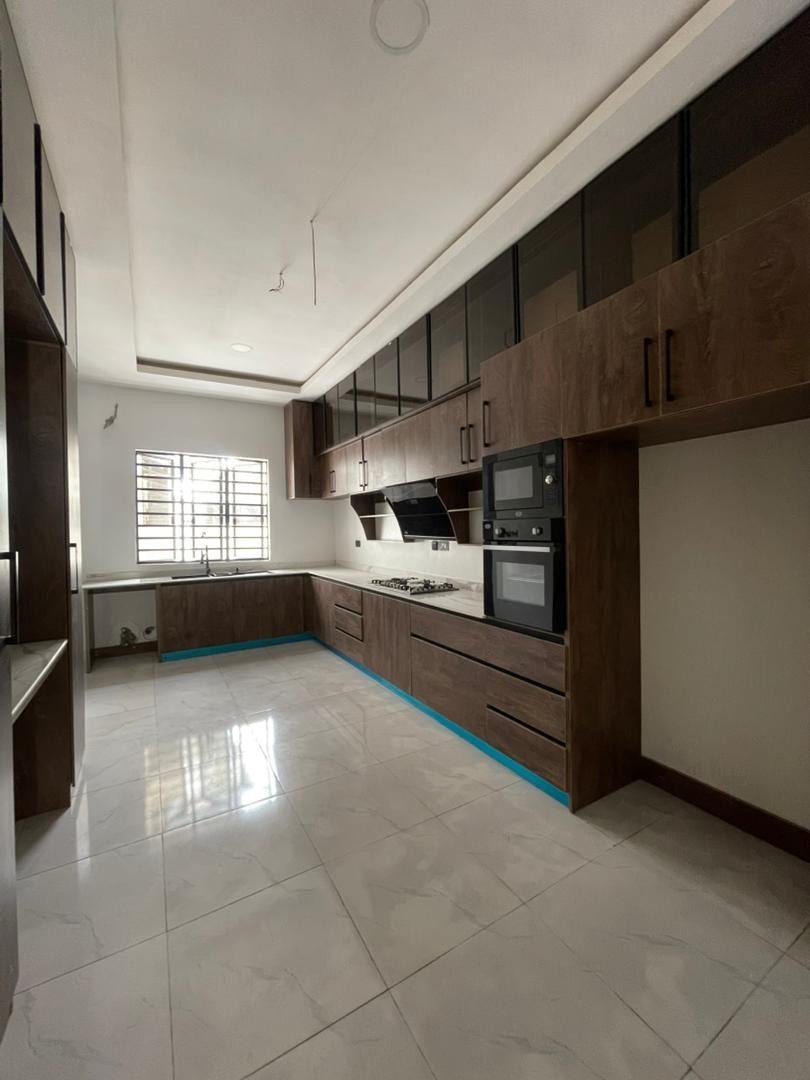 5 Bedroom Fully Detached Duplex With A BQ - Image 5