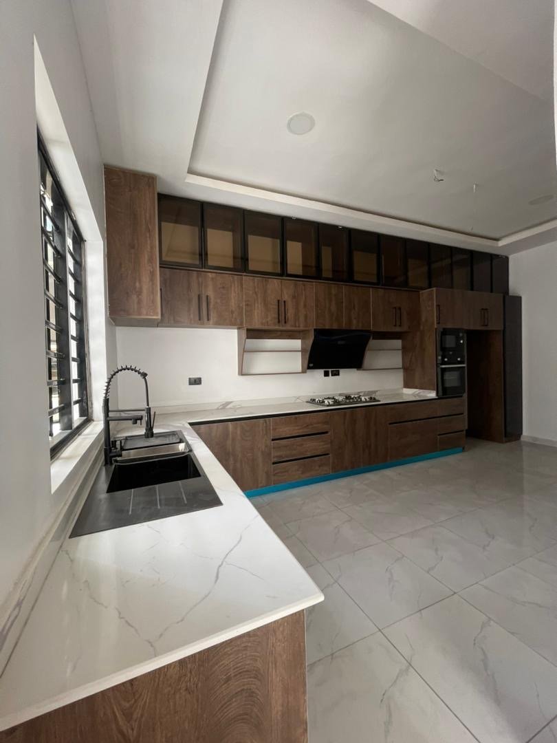 5 Bedroom Fully Detached Duplex With A BQ - Image 7