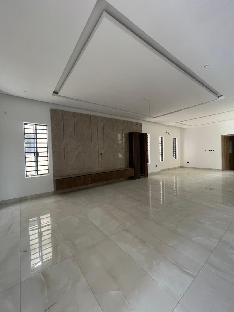 5 Bedroom Fully Detached Duplex With A BQ - Image 8