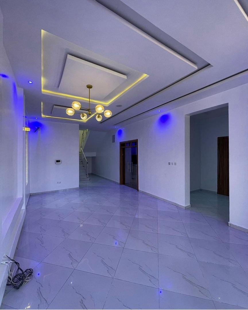 5 Bedroom Fully Detached Duplex With BQ - Image 2