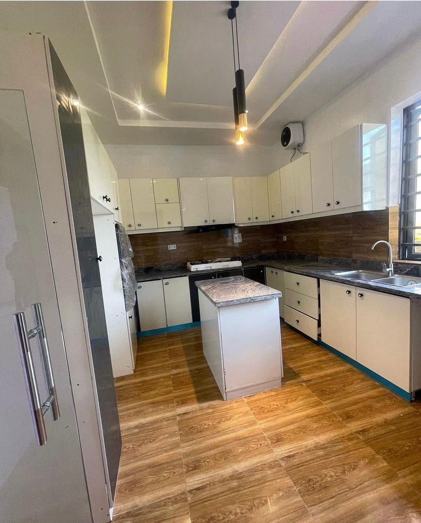 5 Bedroom Fully Detached Duplex With BQ - Image 7