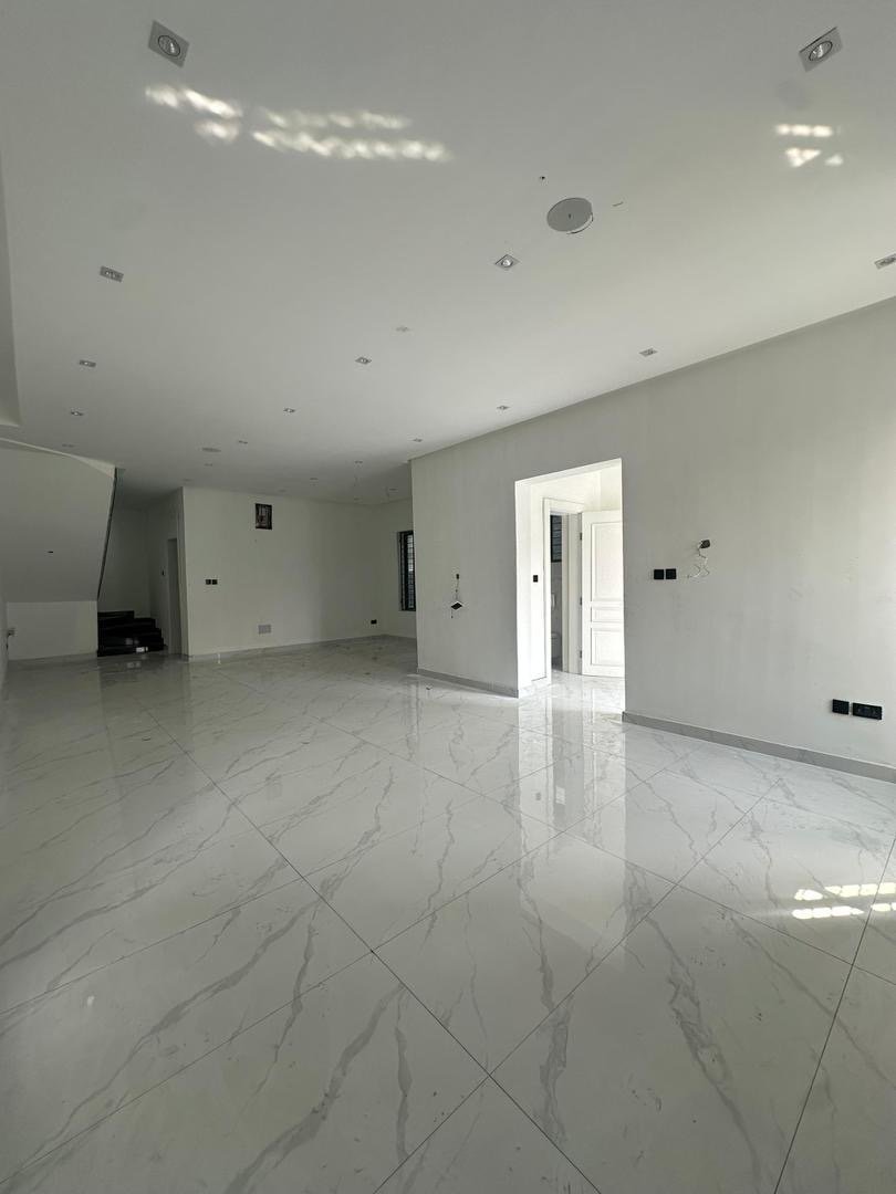 5 Bedroom Fully Detached Duplex - Image 4