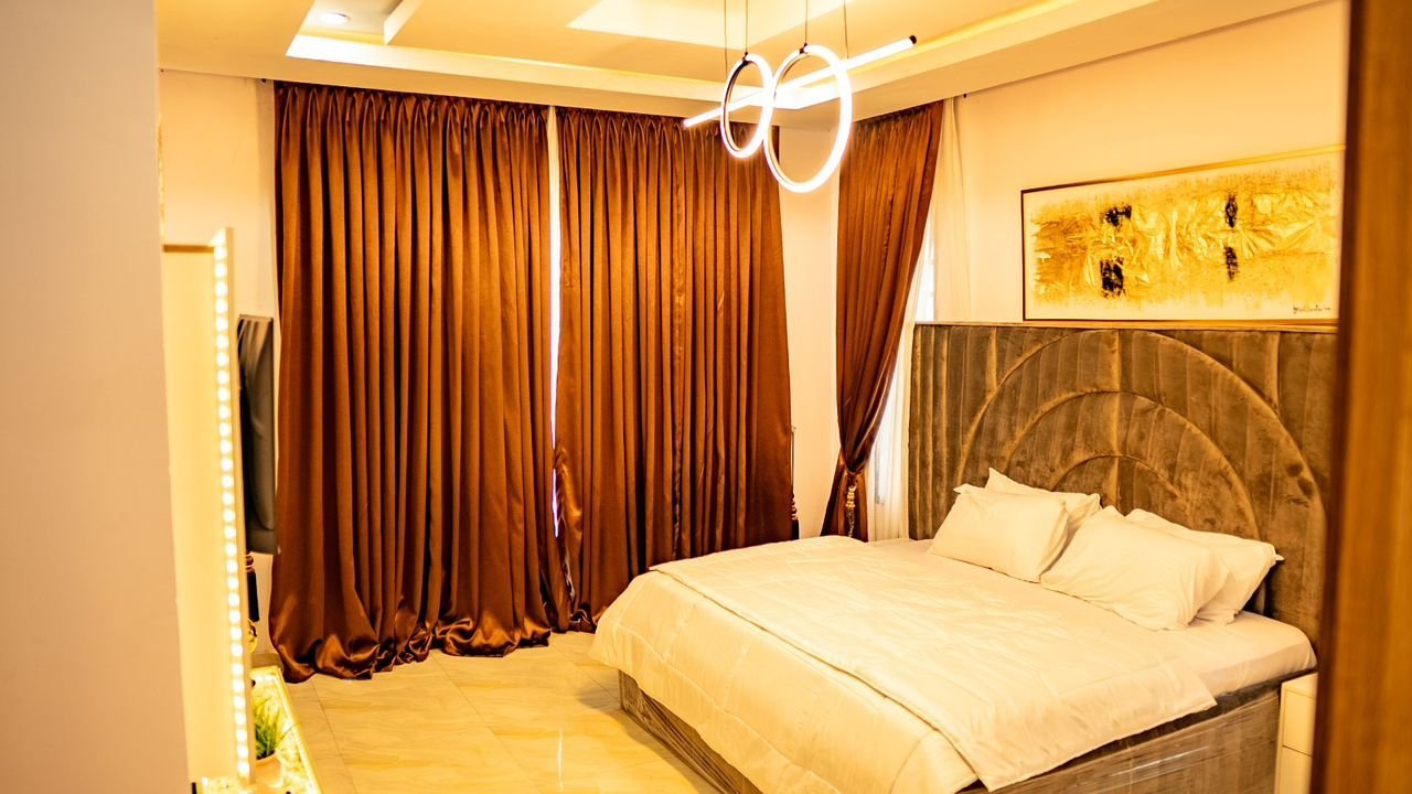 Short & Long Stay Apartment - Image 6