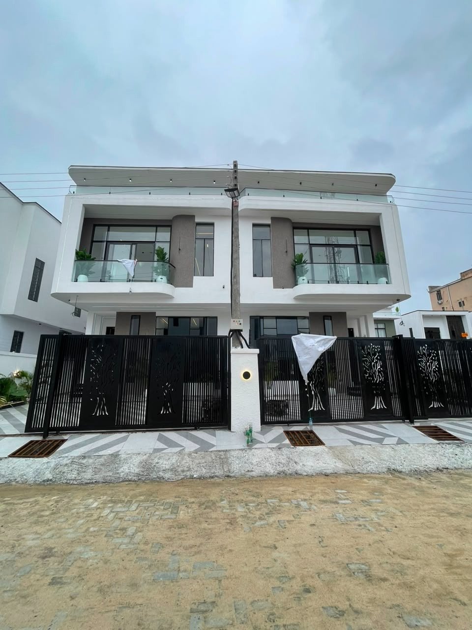 4 Bedrooms Detached Duplex with BQ