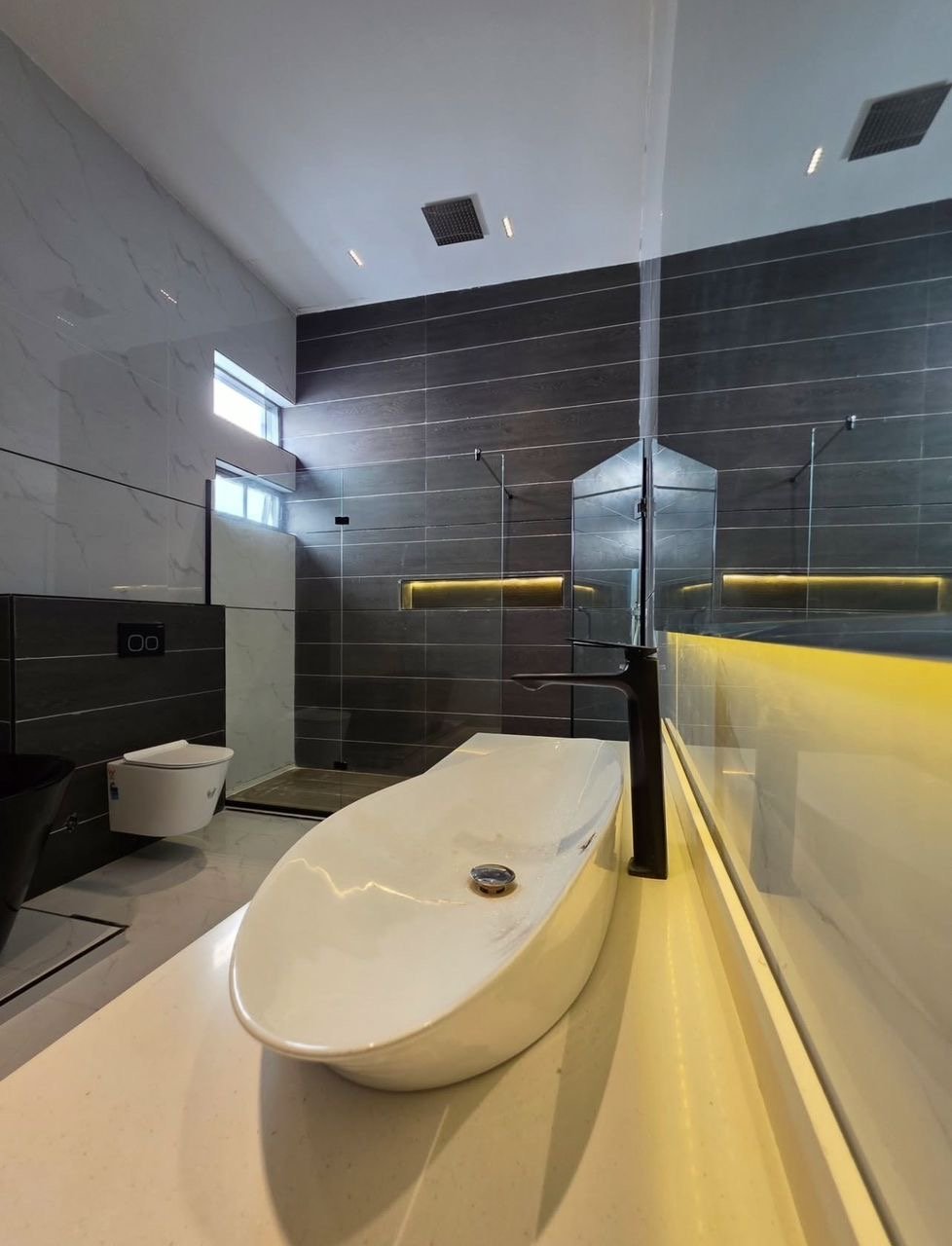 5 Bedroom Fully Detached Duplex With BQ, Private Cinema & Swimming Pool. - Image 10
